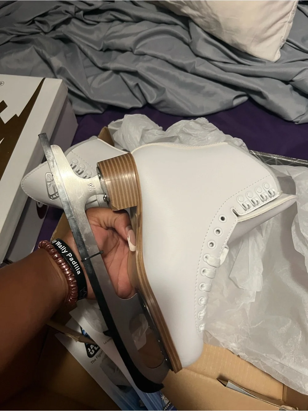 Jackson 200 Figure Ice Skates White Lace Size 6 for Ice Skating Women's Skates
